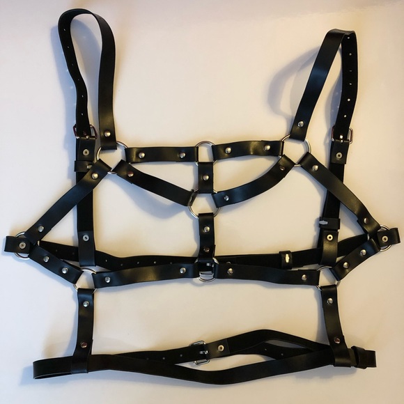 PU Vegan leather bodice/harness. One size Great for “cosplay” or spice-up outfit - Picture 2 of 5